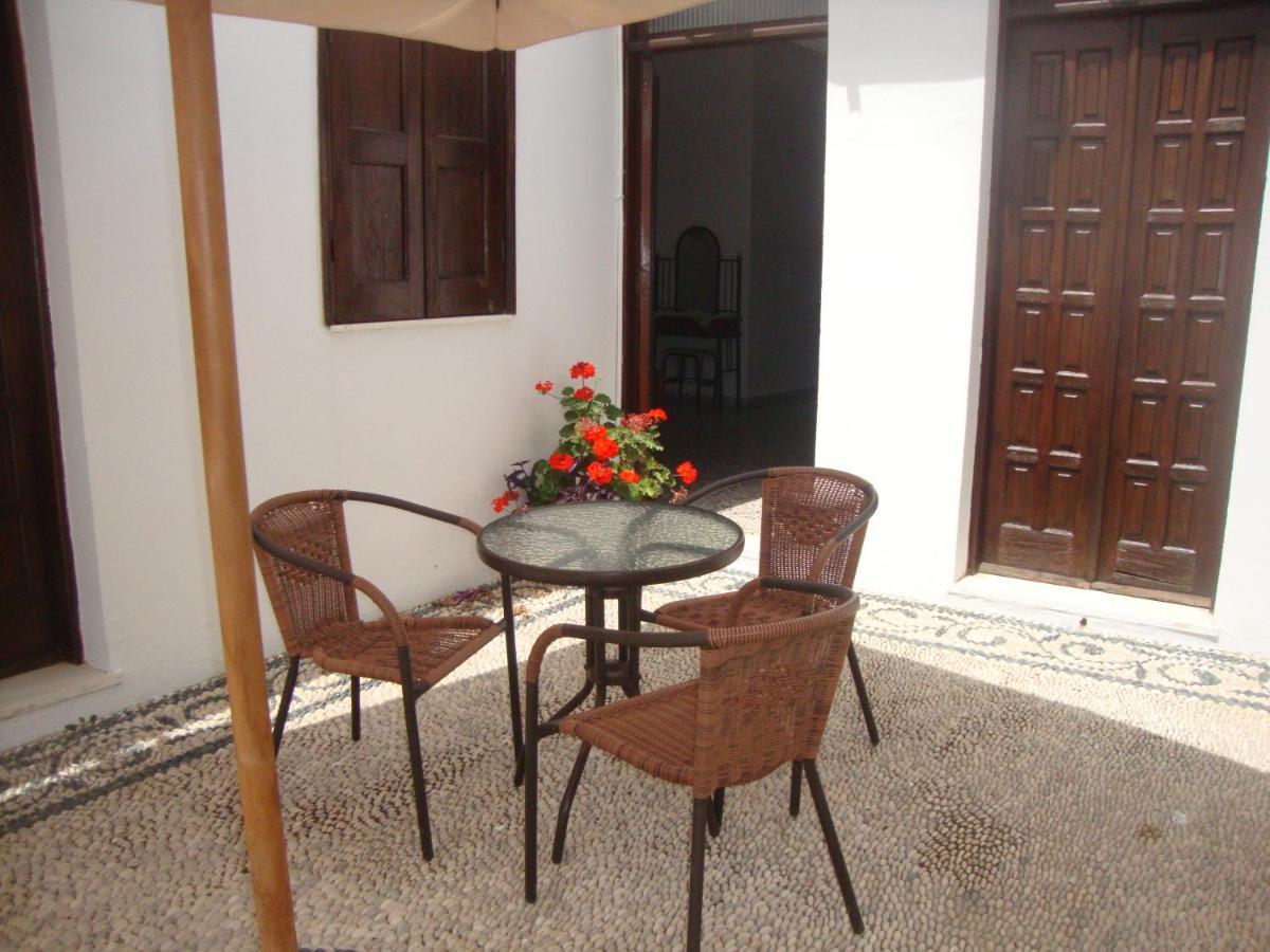Sarris Studios & Apartments لينثوس المظهر الخارجي الصورة
