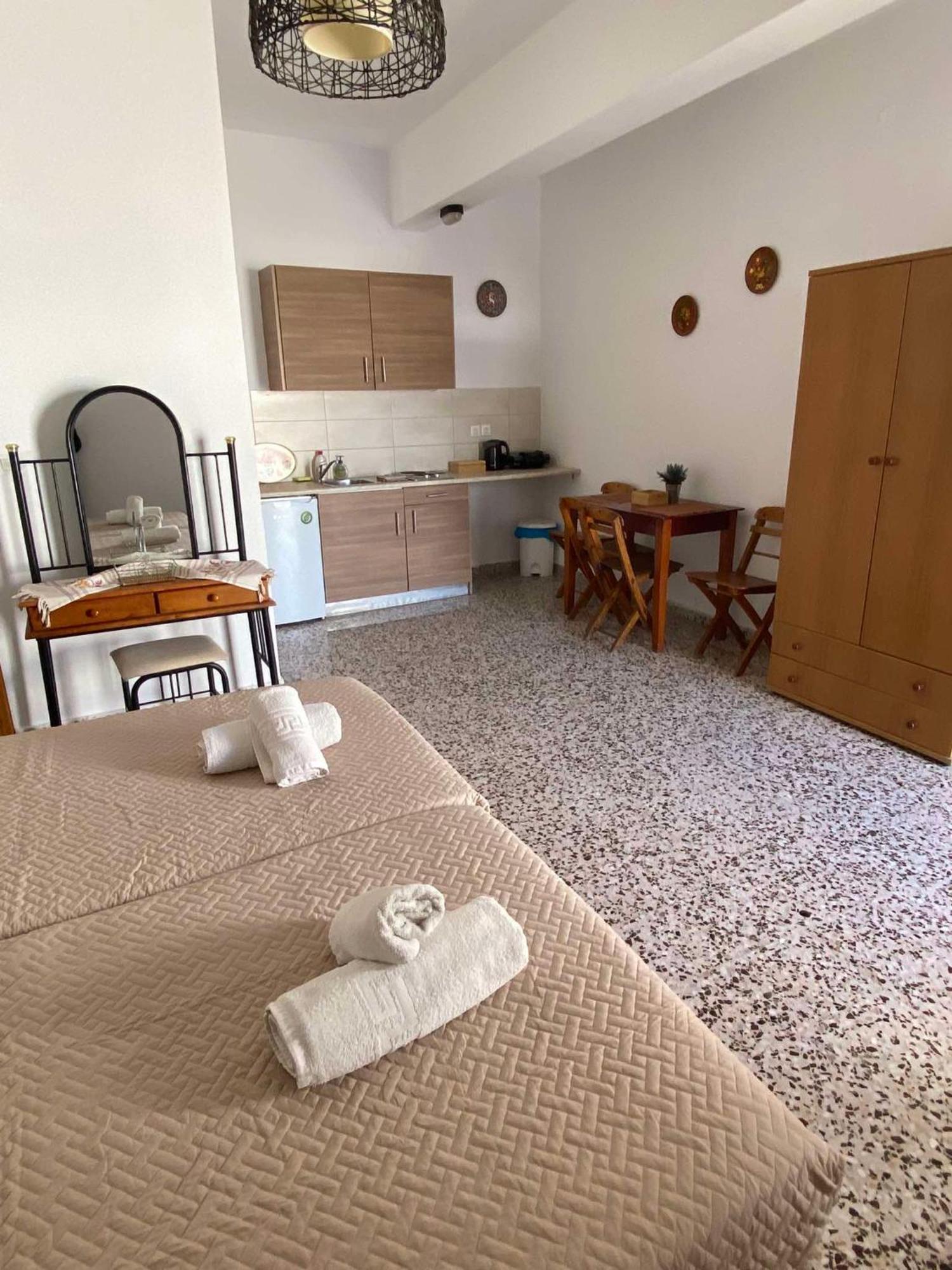 Sarris Studios & Apartments لينثوس المظهر الخارجي الصورة