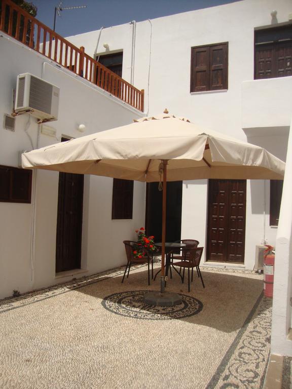 Sarris Studios & Apartments لينثوس المظهر الخارجي الصورة