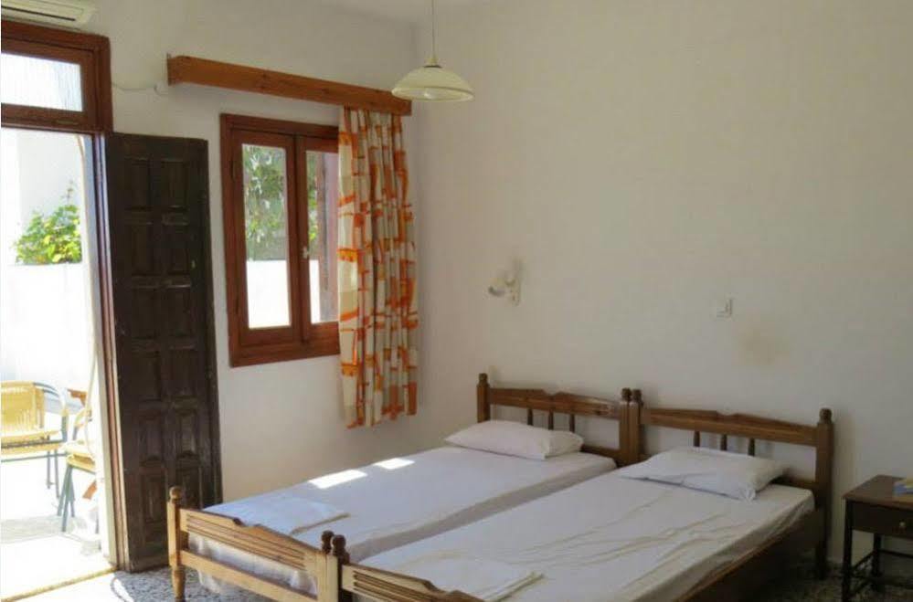 Sarris Studios & Apartments لينثوس المظهر الخارجي الصورة